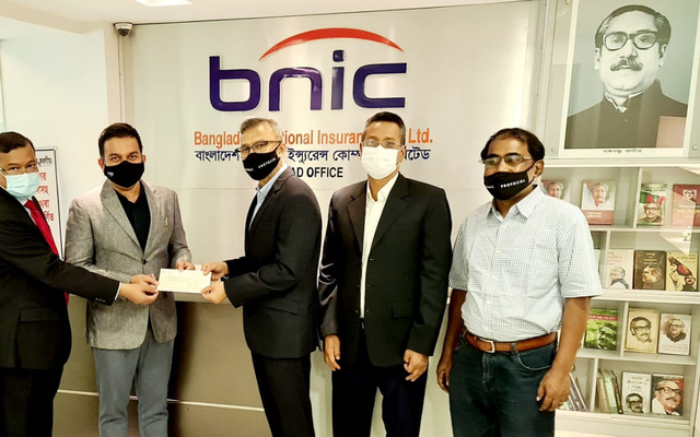 গোবিন্দগঞ্জে ২০ বোতল ফেনসিডিল সহ দুজন আটক