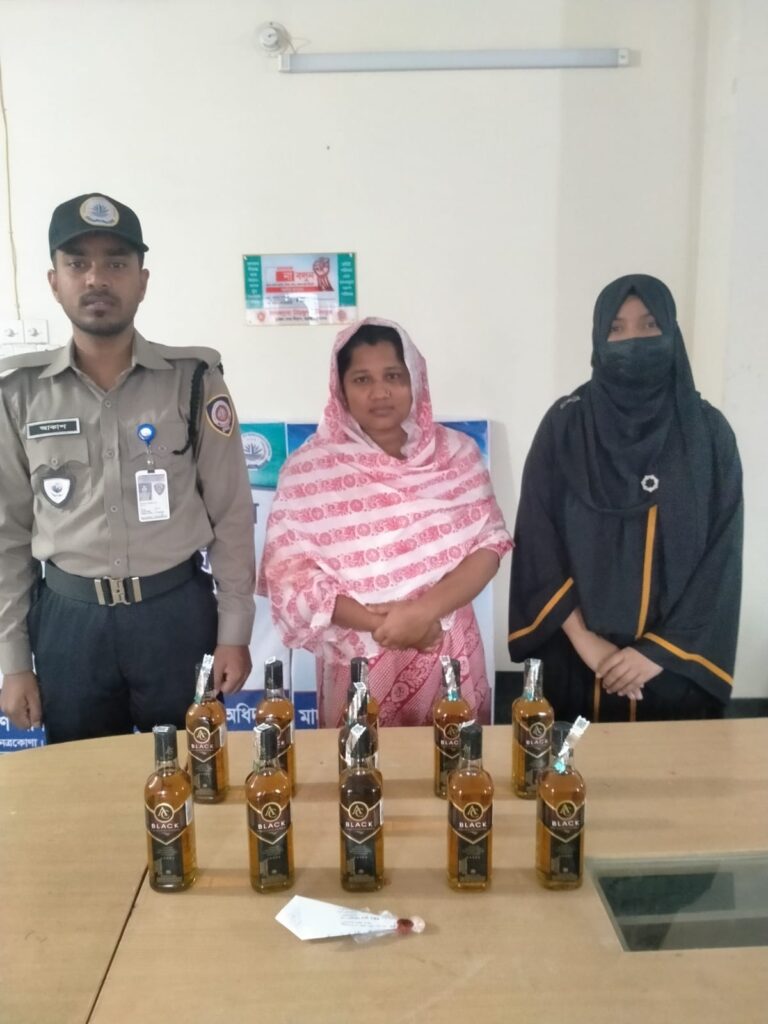 বারহাট্টায় ১২ বোতল বিদেশী মদ ও ইয়াবাসহ এক নারী গ্রেফতার