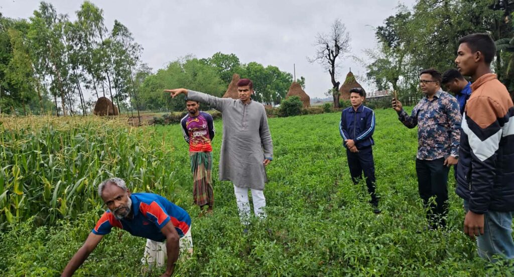 পঞ্চগড়ে শিলাবৃষ্টিতে লণ্ডভণ্ড ঘরবাড়ি-ফসল পরিদর্শনে- প্রতিমন্ত্রী