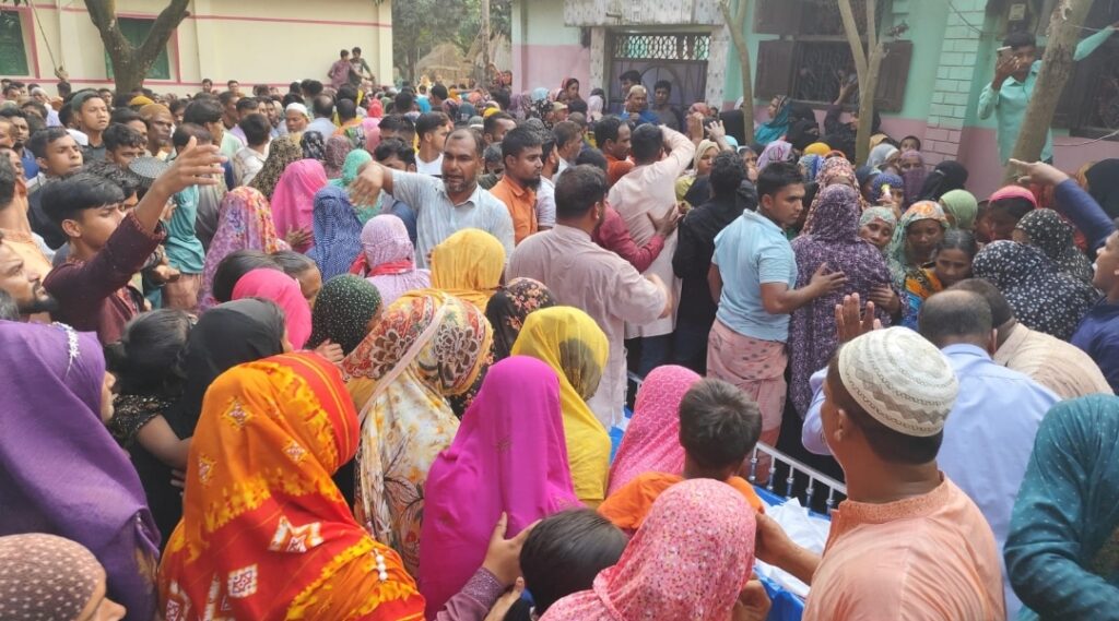 ৬ দিন পর দেশে ফিরল দক্ষিণ আফ্রিকায় সন্ত্রাসীদের গুলিতে নিহত রাণীশংকৈলের সোহানের নিথর দেহ